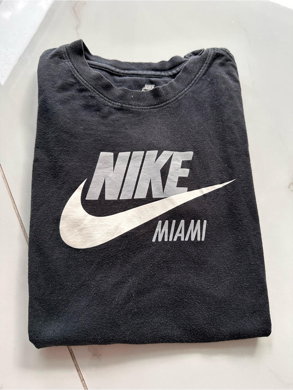 Nike Miami Swoosh Graphic T-Shirt Black & White size L kids